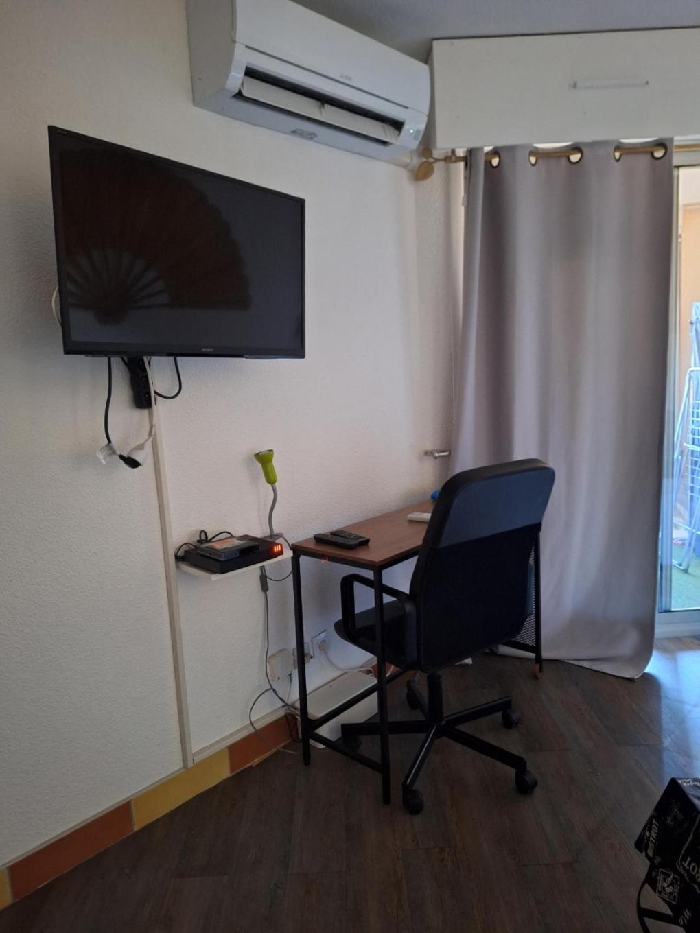 Appartement Au Lagon Bleu A Frejus, Garage, Tennis & Piscine 1200 M2 Zewnętrze zdjęcie